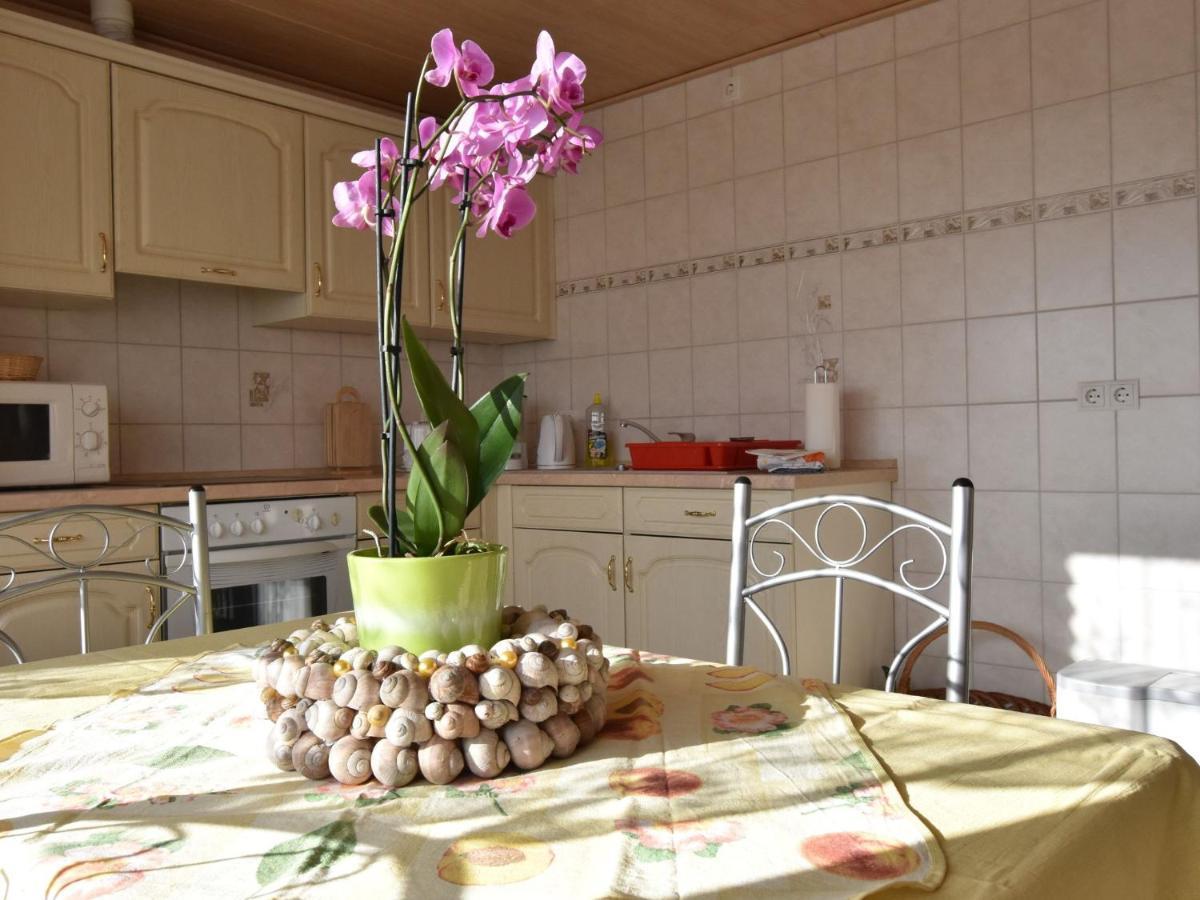 Spacious Apartment In Brusow With Garden Kröpelin Extérieur photo